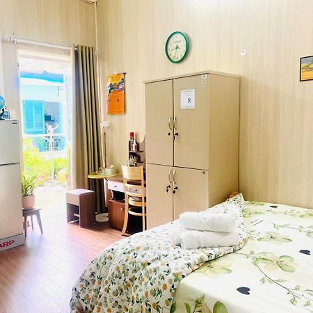 Cozy Homestay With Large Bed, Private Bathroom, Large Balcony Hanoi Eksteriør bilde