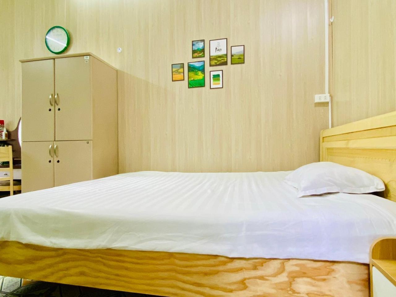 Cozy Homestay With Large Bed, Private Bathroom, Large Balcony Hanoi Eksteriør bilde