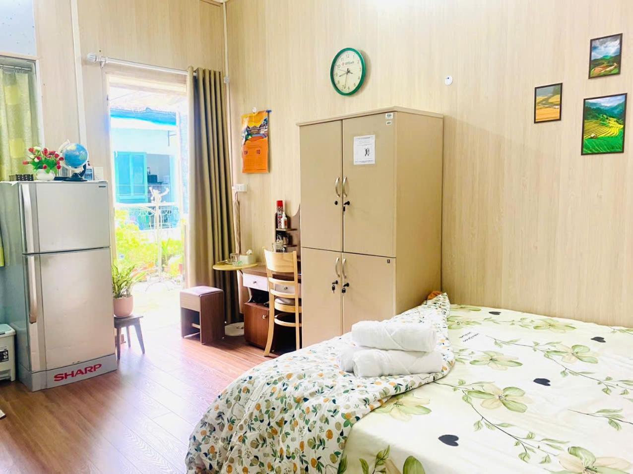 Cozy Homestay With Large Bed, Private Bathroom, Large Balcony Hanoi Eksteriør bilde