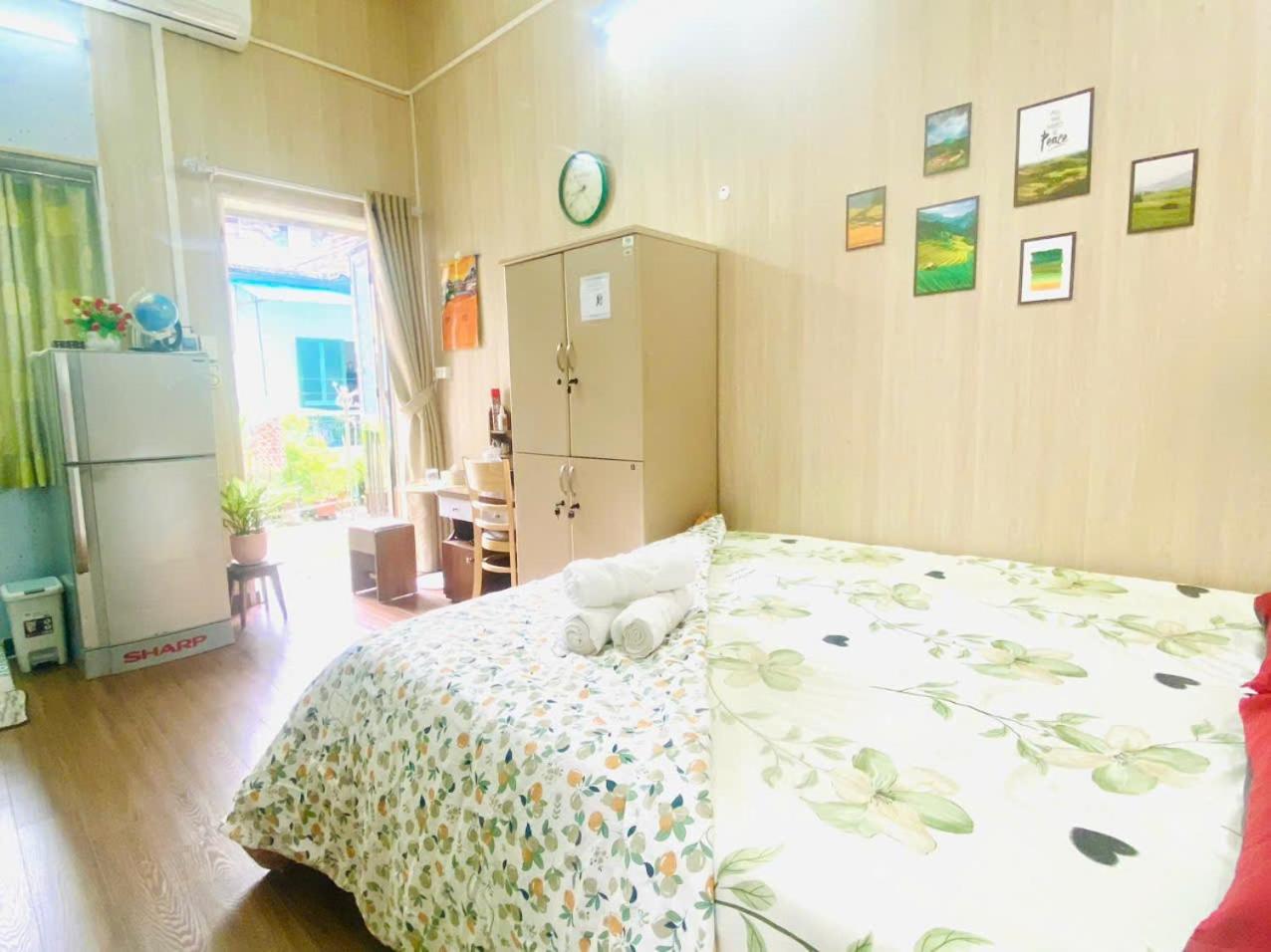 Cozy Homestay With Large Bed, Private Bathroom, Large Balcony Hanoi Eksteriør bilde
