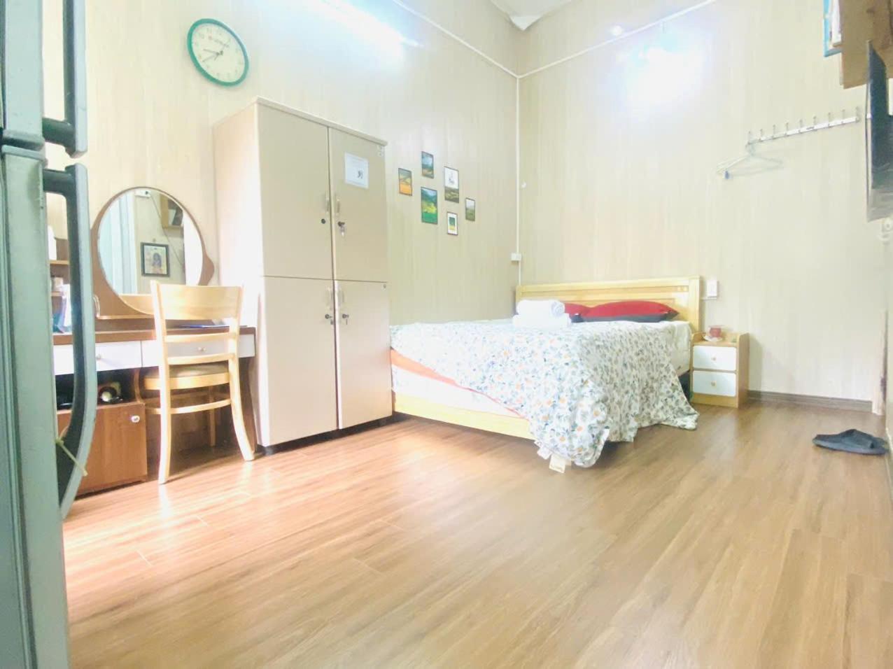 Cozy Homestay With Large Bed, Private Bathroom, Large Balcony Hanoi Eksteriør bilde